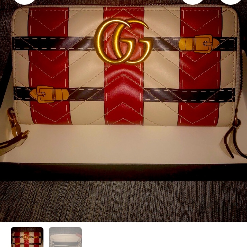 Gucci clutch wallet